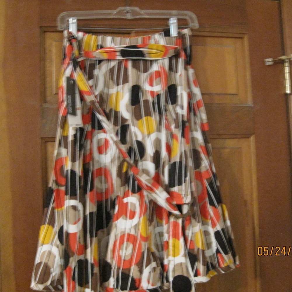 Kenneth Cole Reaction-New Multi Color Skirt